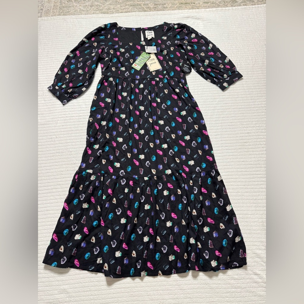 Elegant Long Sleeve Dress with Multicolor Patterns - Picture 2 of 13